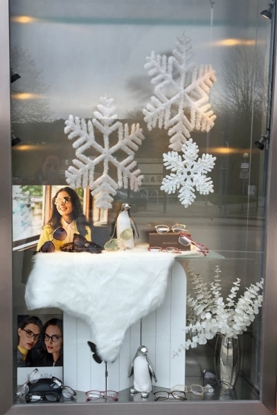 auslage_schneeflocken_optiker
